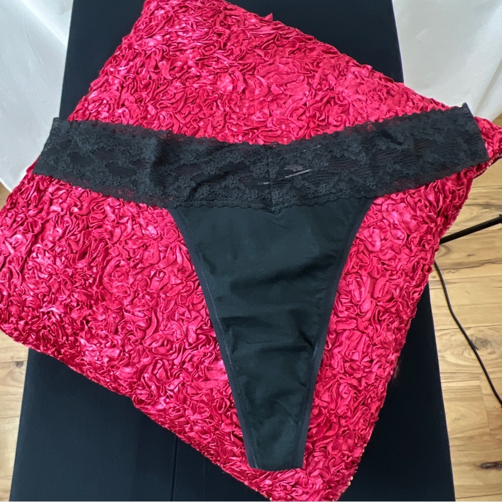 VICTORIA'S SECRET VERY SEXY Cotton Low Rise Logo Thong Size XL Black NWOT